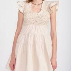 Nwt en saison cream dress sz large